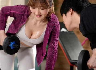 Cô nàng PT gợi cảm và chàng trai số hưởng đụ nhau