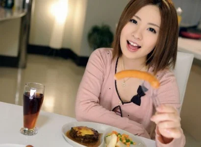 Chồng sau bữa tối thì ăn em