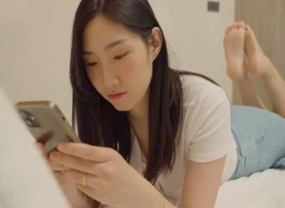 Chị vợ vụng trộm với gã nhân viên giao hàng