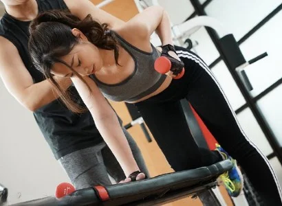 Anh PT may mắn và người phụ nữ thiếu thốn làm tình liên tục